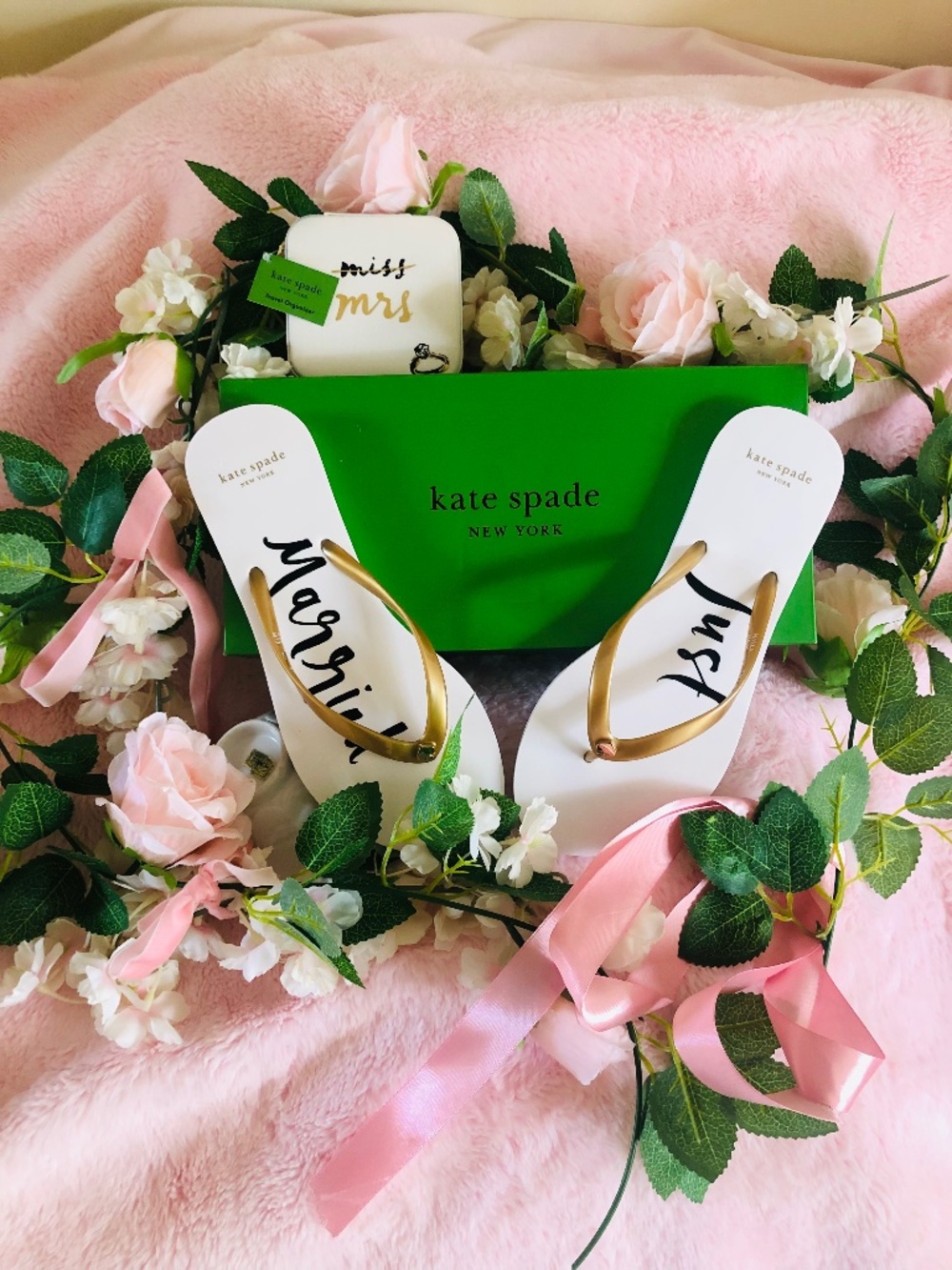 Just in NWT Kate Spade Here Comes the Bride Just Married Sandal & Jewelry Box